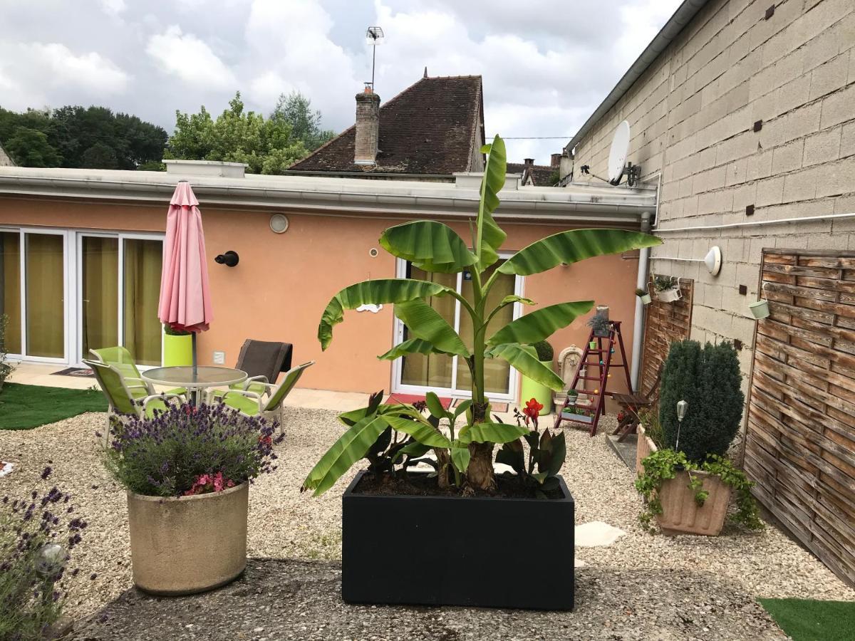 Вилла Loft L Atelier De Jacques Pres De Chablis Villy  Экстерьер фото