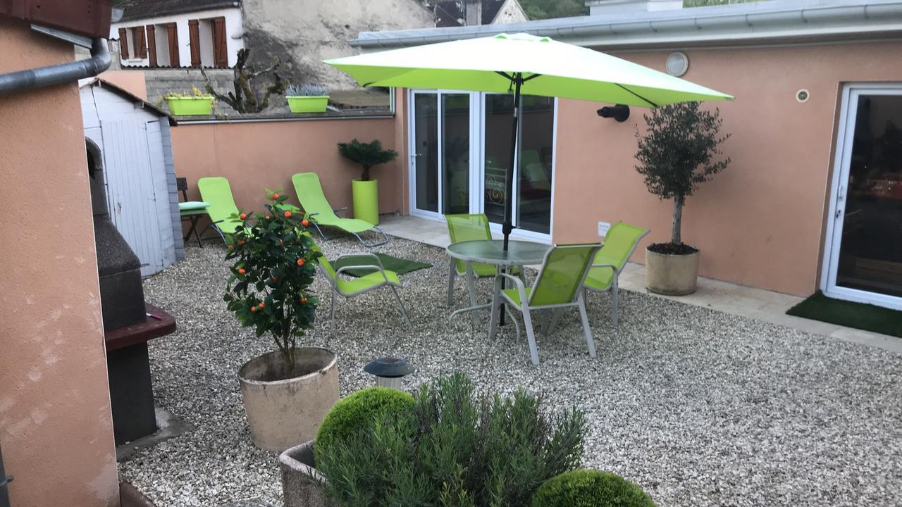 Вилла Loft L Atelier De Jacques Pres De Chablis Villy  Экстерьер фото