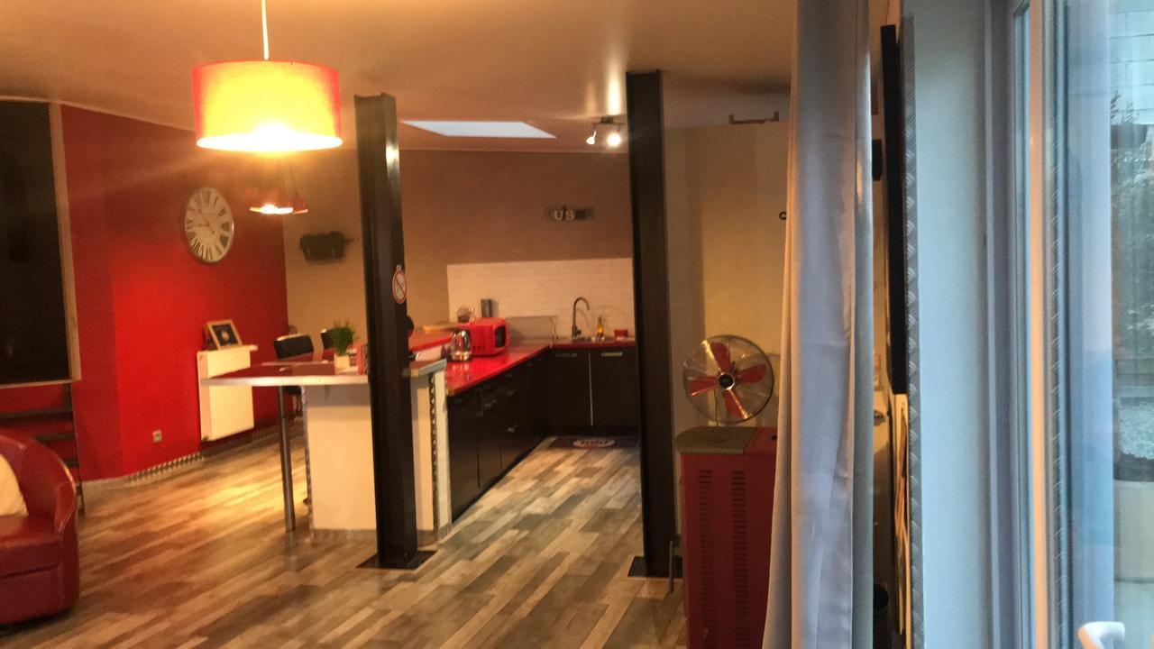 Вилла Loft L Atelier De Jacques Pres De Chablis Villy  Экстерьер фото