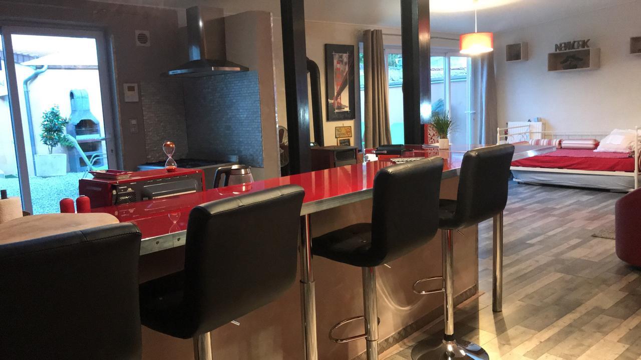 Вилла Loft L Atelier De Jacques Pres De Chablis Villy  Экстерьер фото
