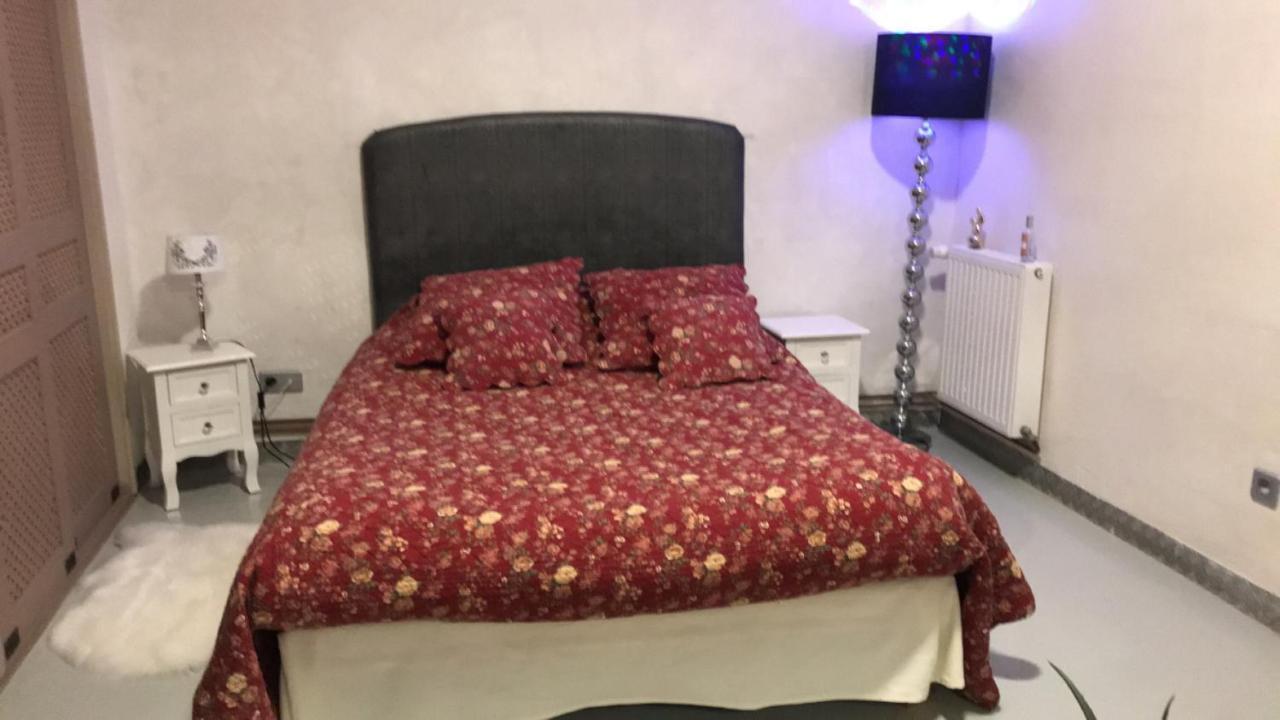 Вилла Loft L Atelier De Jacques Pres De Chablis Villy  Экстерьер фото